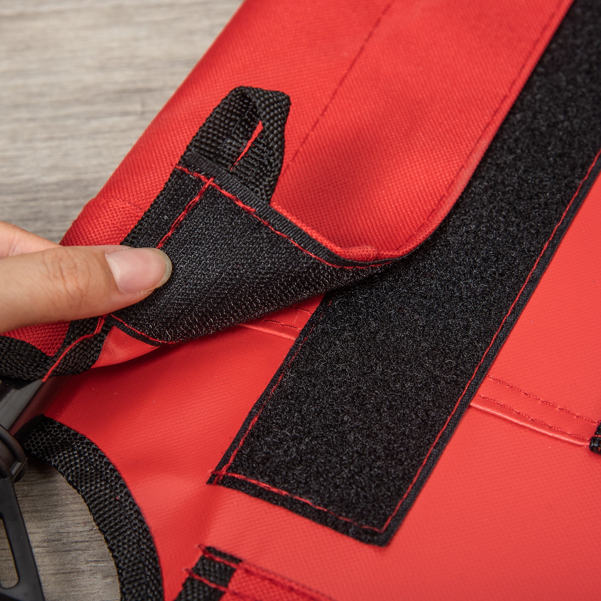 Pet Raised Bed Elevated Cool Cot Home Camping Basket Breathable M Red